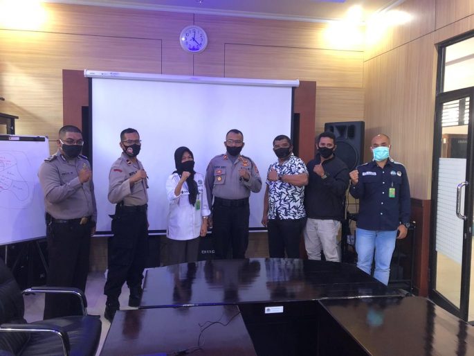 Foto rapat koordinasi dan sosialisasi peredaran Tumbuhan dan Satwa Liar bersama kapolsek se-pulau Ambon (2)